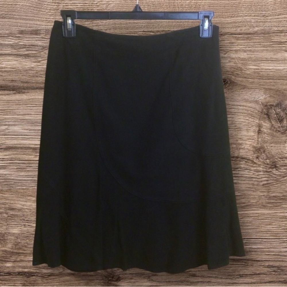 VS2 vintage black leather goat suede skirt. Size 10.